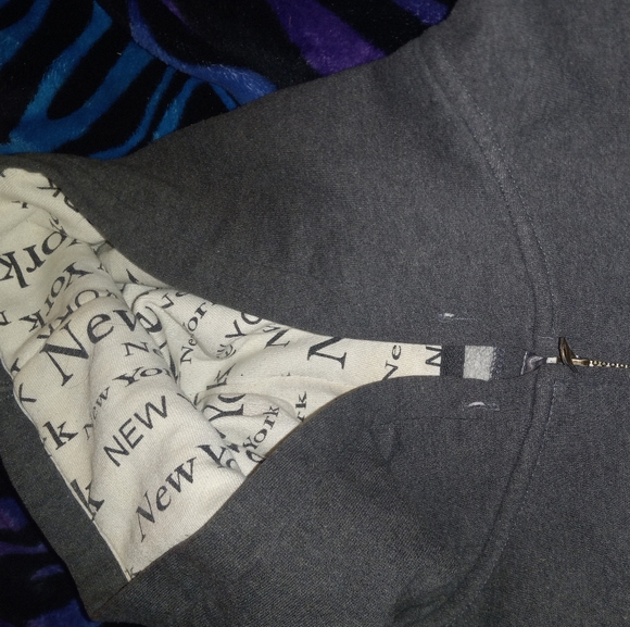 🤑Woman's XL Freedom 2 Be New York Zip Up Gray Jacket with Hood - Picture 4 of 4
